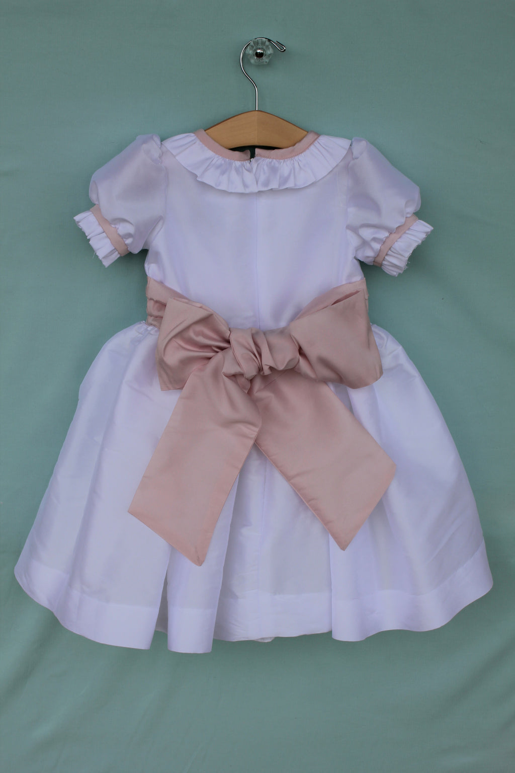 Dress with Ruffle Collar and Sleeve white/pink