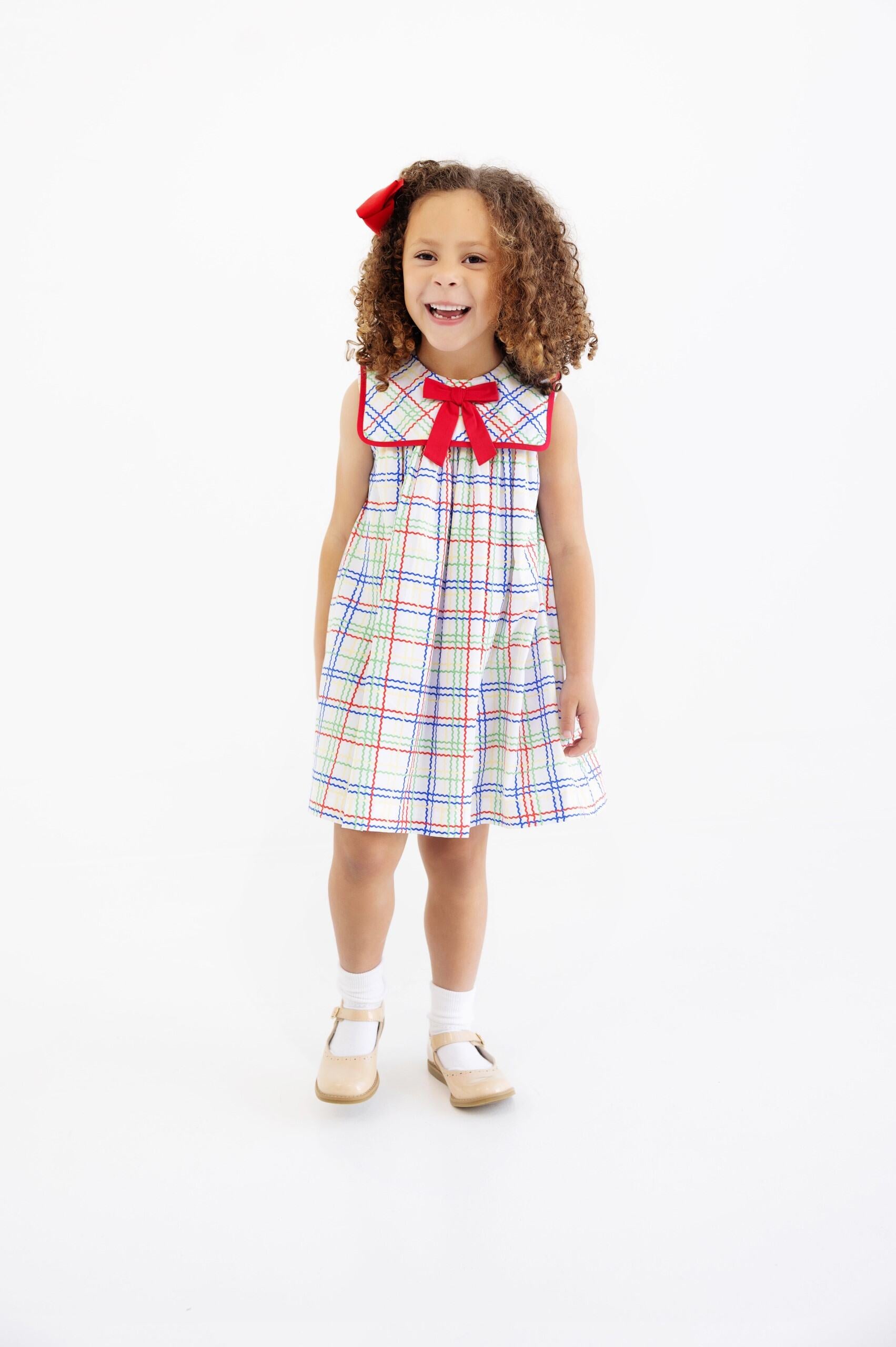 Sleeveless Stewart's Square Collar Dress